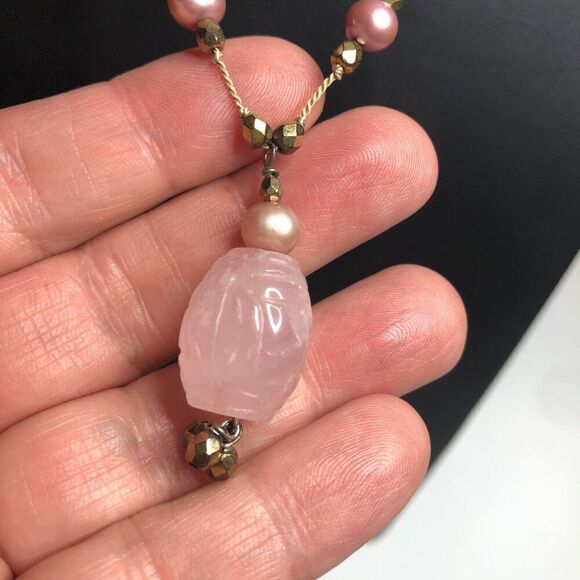 1704 Lustrous Pink pearl & Carved rose quartz pendant Toggle necklace 19" - Picture 2 of 3